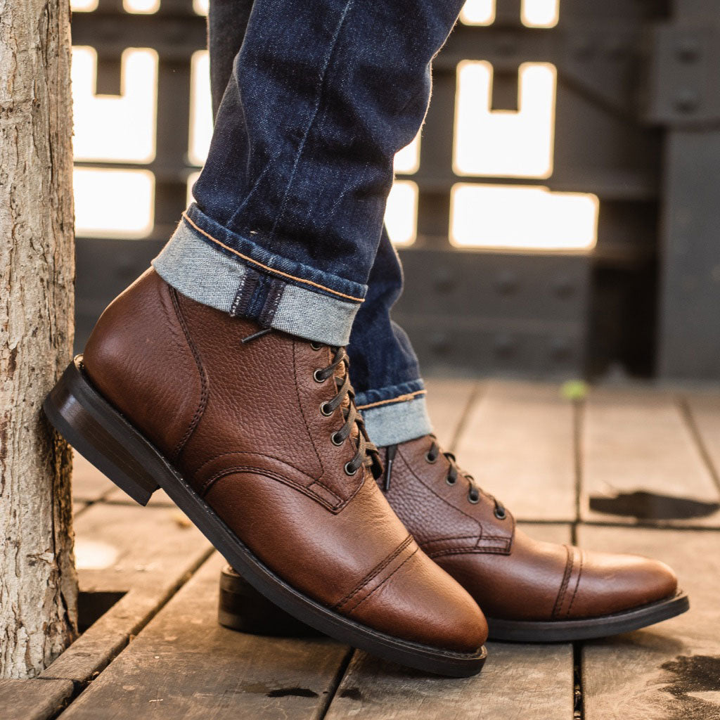 Captain | Saddle