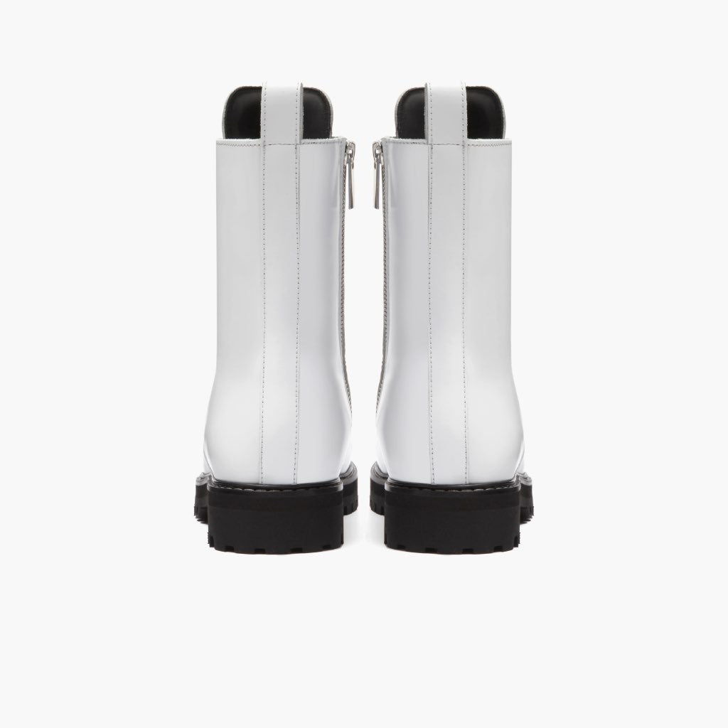 Combat | White