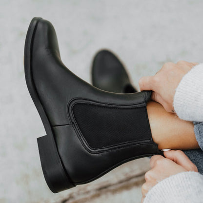Duchess | Black (DCSBPA)