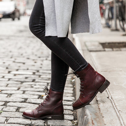 Captain | Burgundy