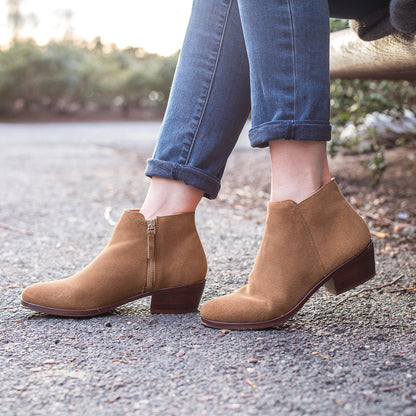 Downtown | Honey Suede