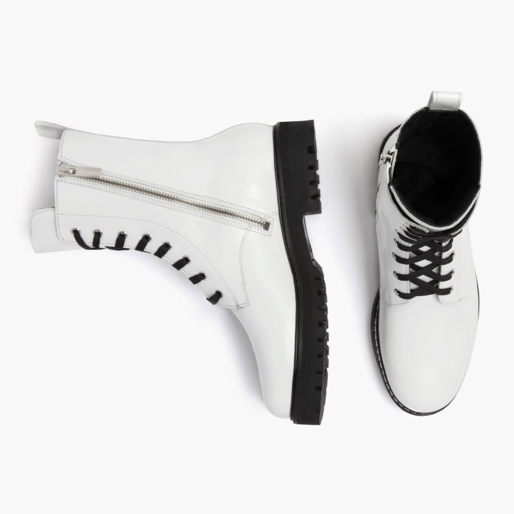 Combat | White